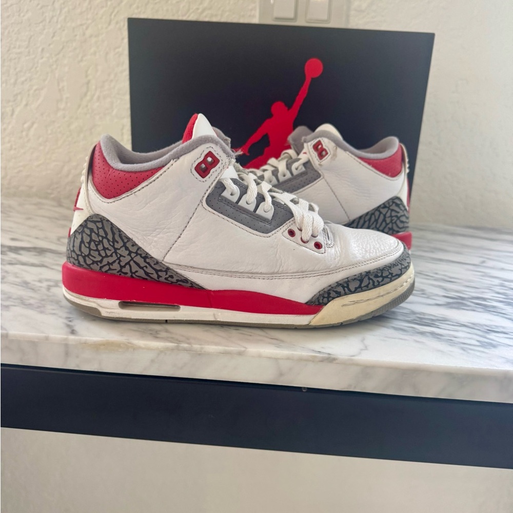 Nike Air Jordan 3 Retro Fire Reds Size 7